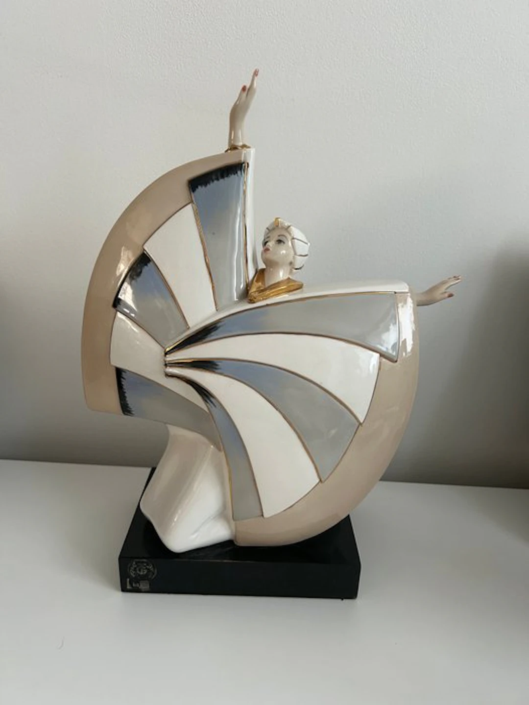 TENGRA - Statuette, Sculpture de danseuse Art déco - 35 cm - Porcelain - 1980