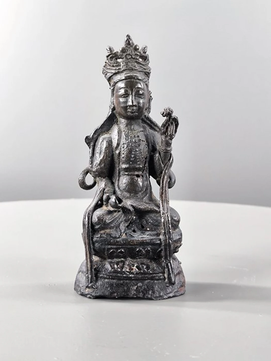 Song Dynasty (960–1279) Bronze Guanyin / Avalokiteśvara...