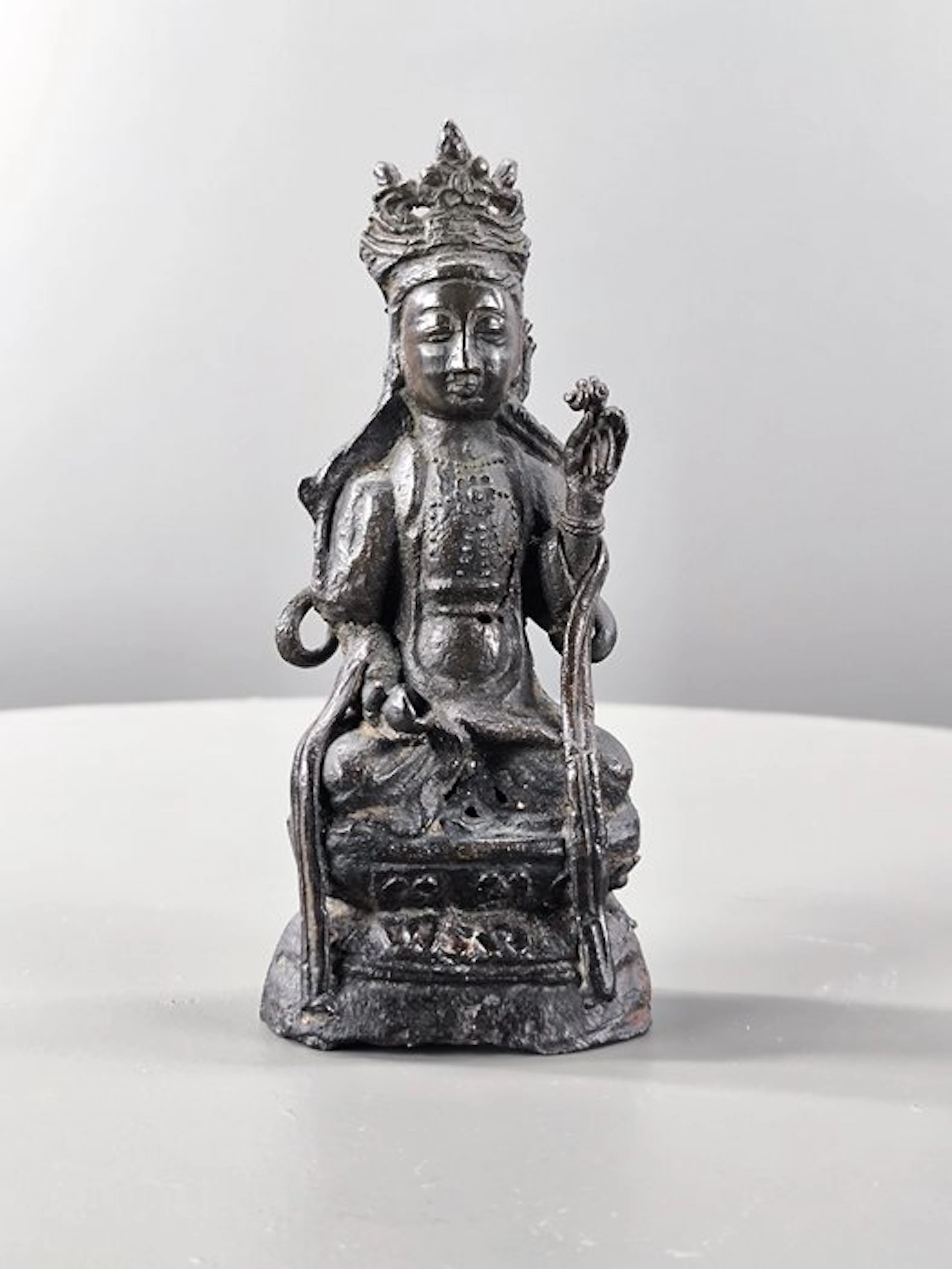 Song Dynasty (960–1279) Bronze Guanyin / Avalokiteśvara...