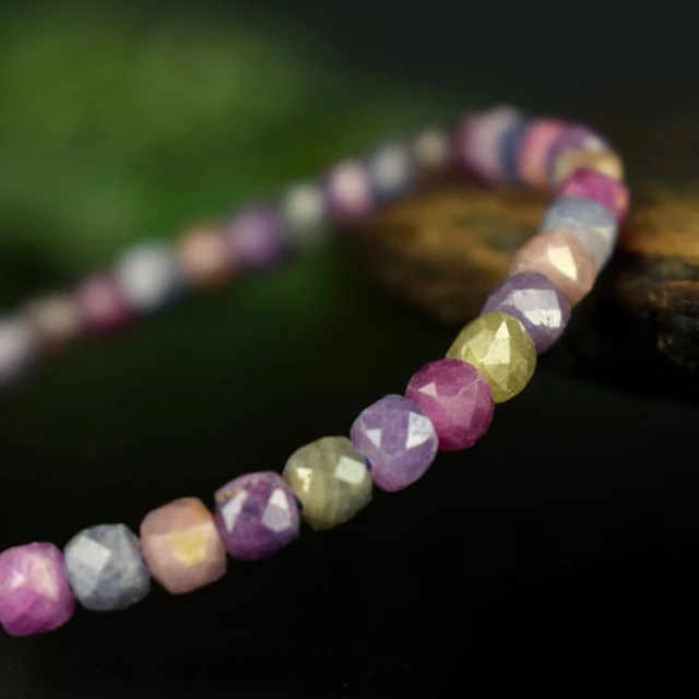 Natural multicolored sapphires – exceptional – natural colors- 7.8 g