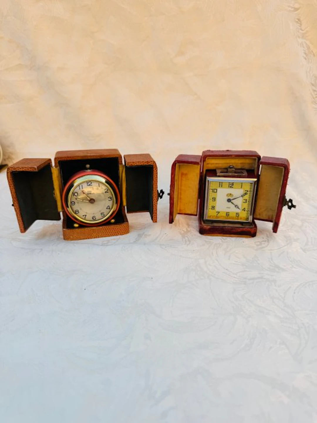 Table clock (2) - Jaz, Scout - Metal - 1950-1960