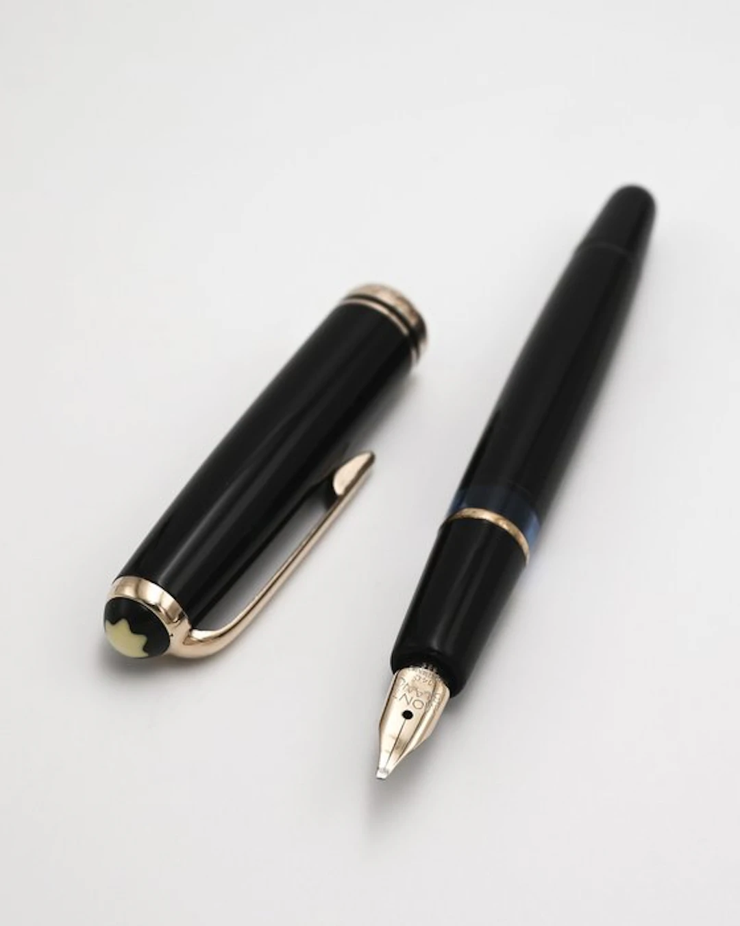 Montblanc - 252 with Scarce 14K OB (Oblique Broad) Nib - Fountain pen