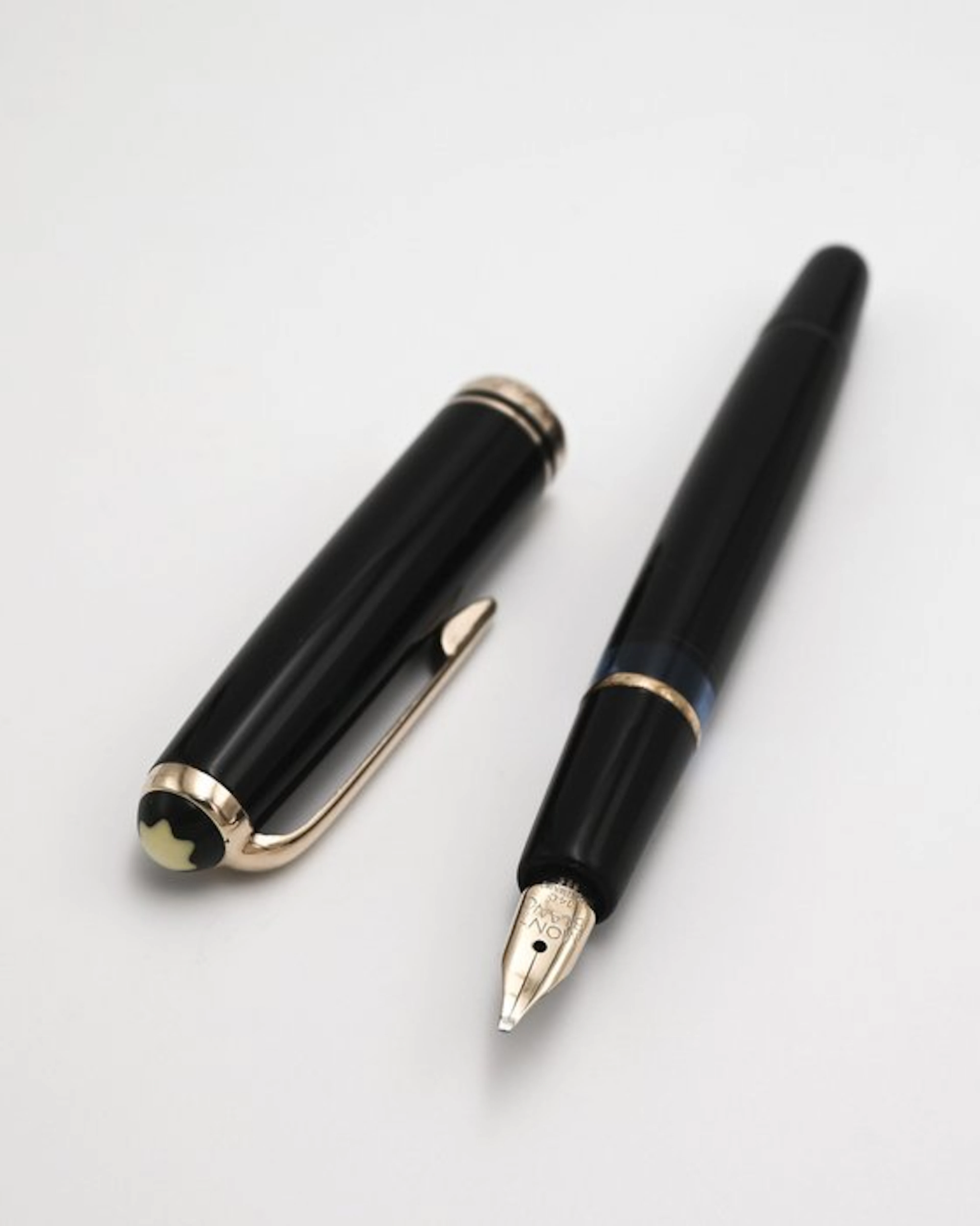 Montblanc - 252 with Scarce 14K OB (Oblique Broad) Nib - Fountain pen