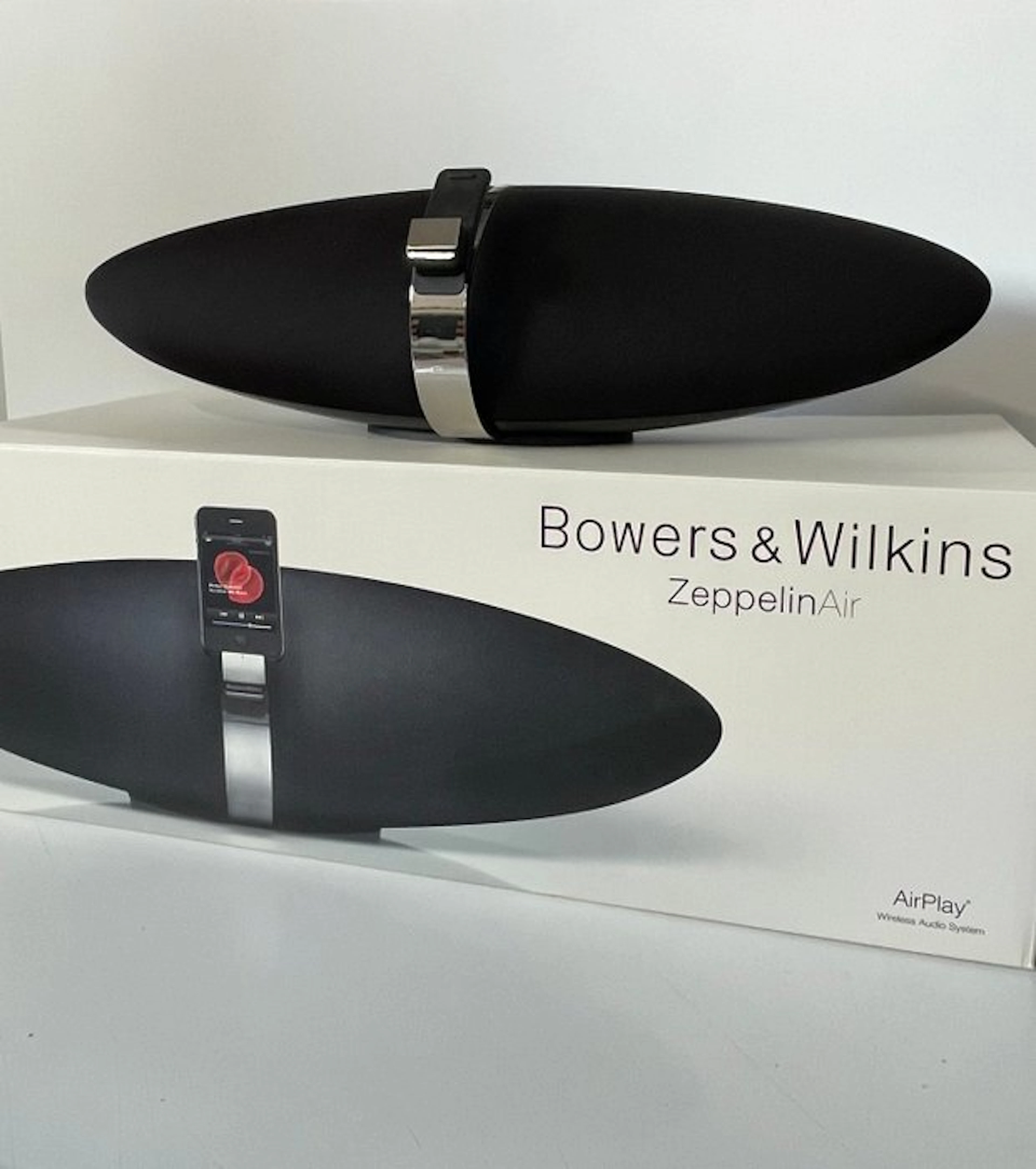 Bower & Wilkins - Zeppelin Air (30-pin Edition) / Active...