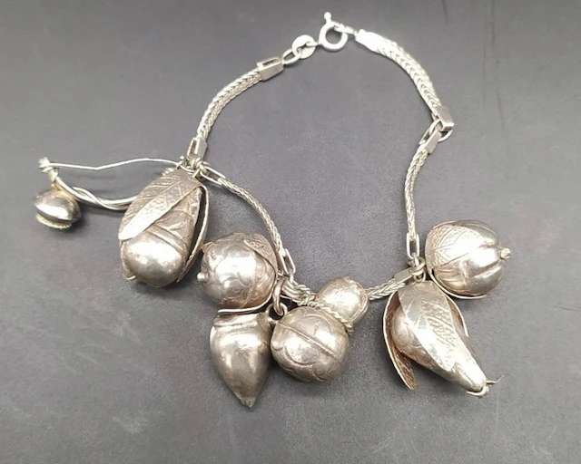 Bracelet with penca de balandangan pendants - Silver