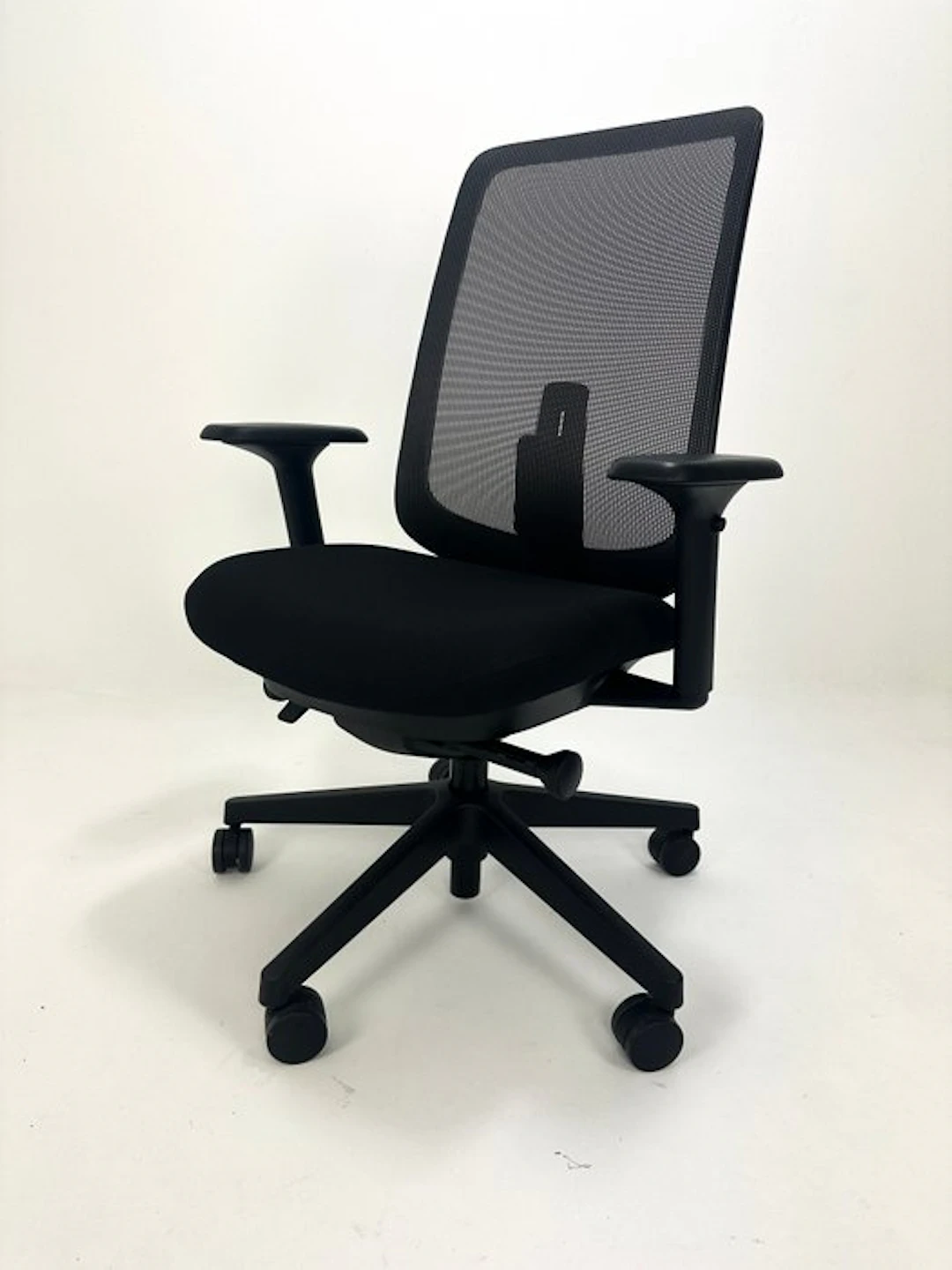 Herman Miller - Chair - Verus - Steel, Plastic