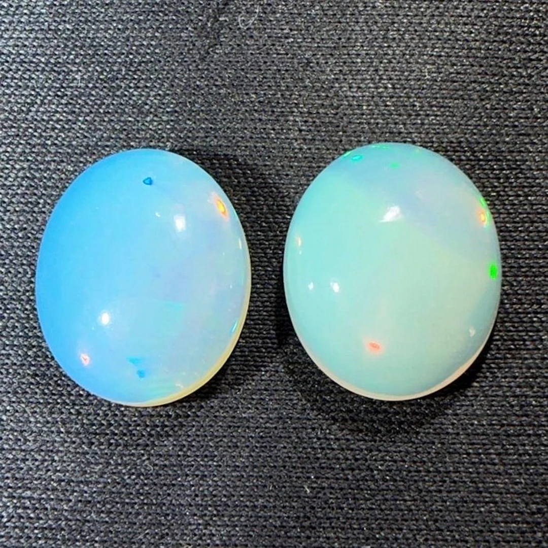 No reserve price - 2 pcs Opal - 6.49 ct - Antwerp...