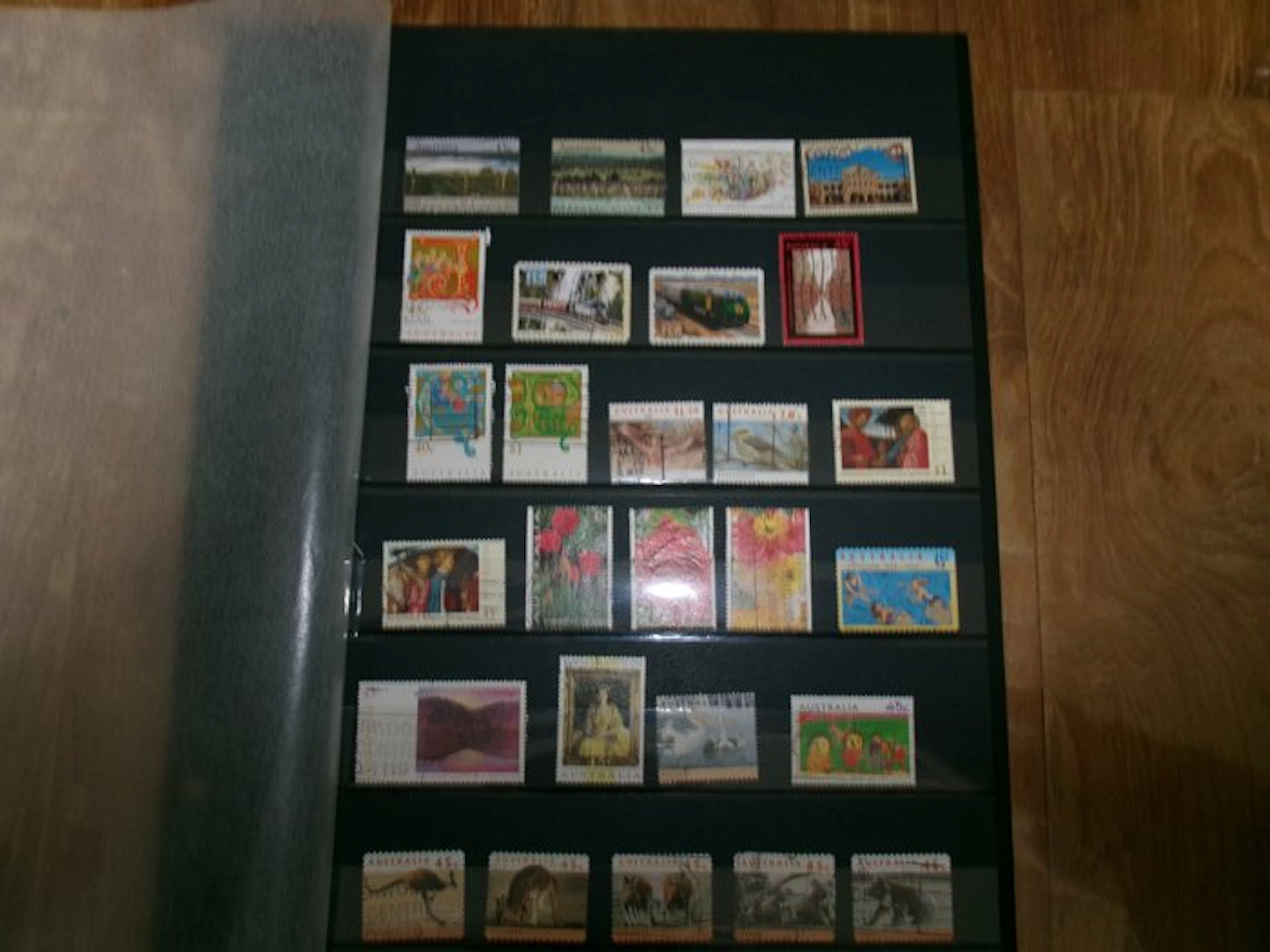 World - World: over 150 single‑sided insert sheets from 1900–2000