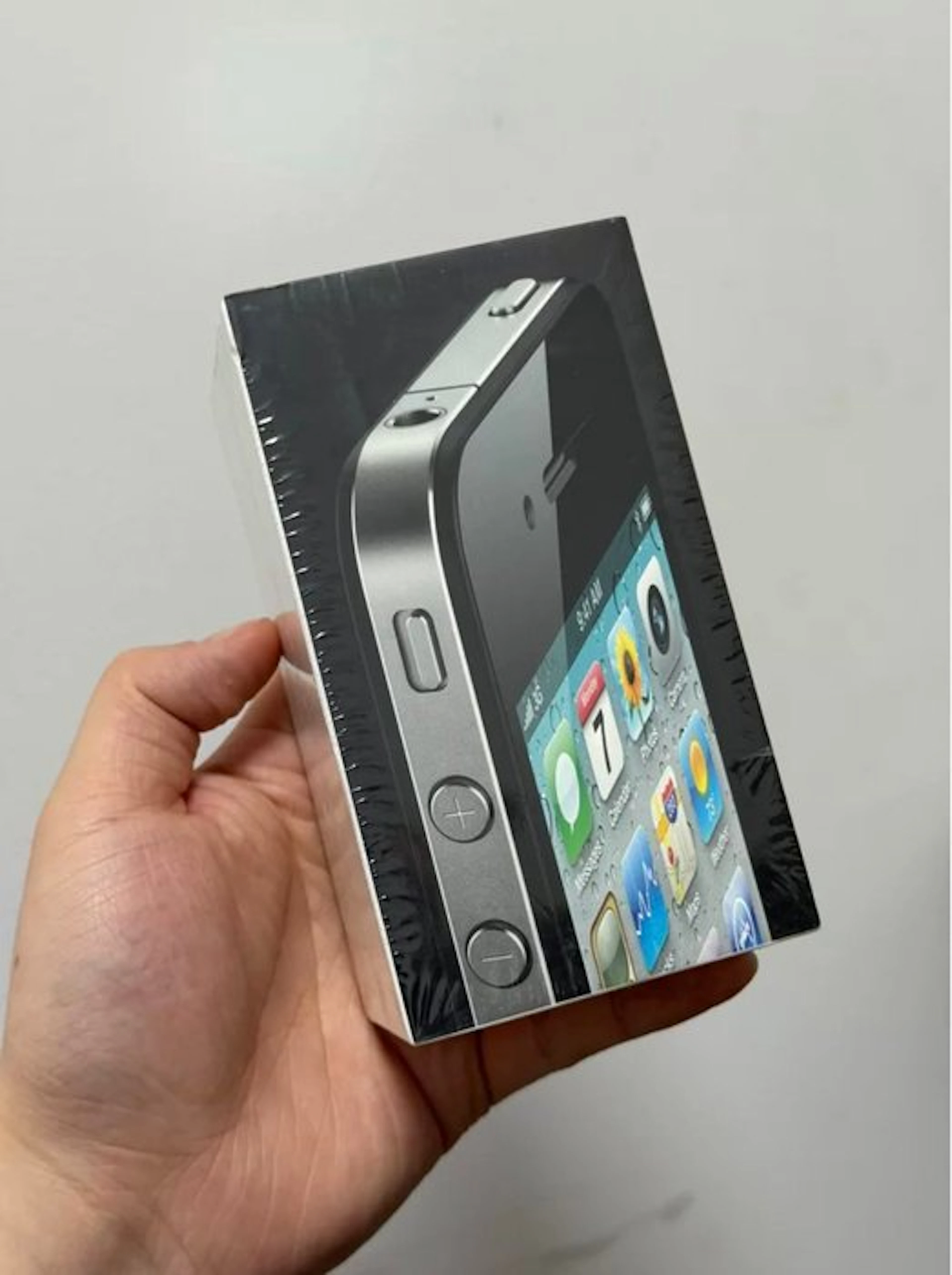 Apple iPhone 4 32 New Old Stock Sealed - Smartphone (1) - In original