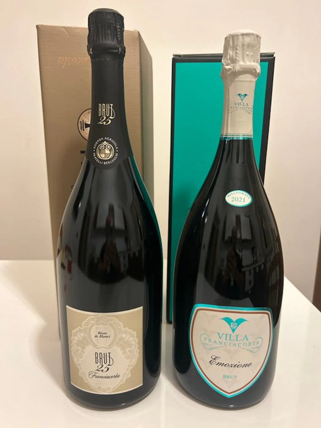 2021 Villa Franciacorta Emozione & Brut 25 - Franciacorta - 2 Magnums (1.5L)