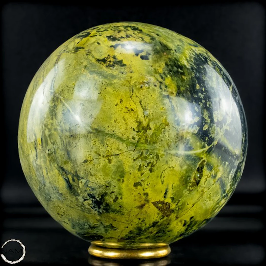 Natural serpentine sphere with pyrite – rare collectible from Peru- 2249.99 g