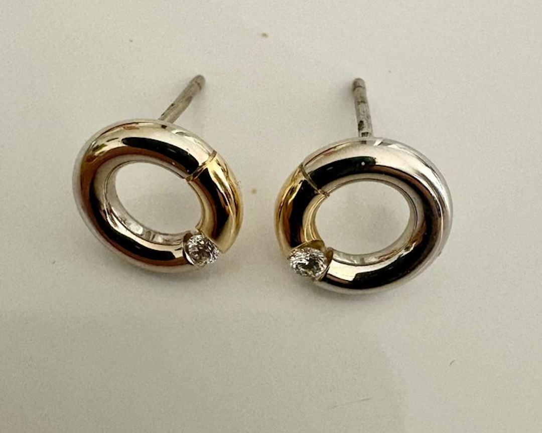 Stud earrings - 14 kt