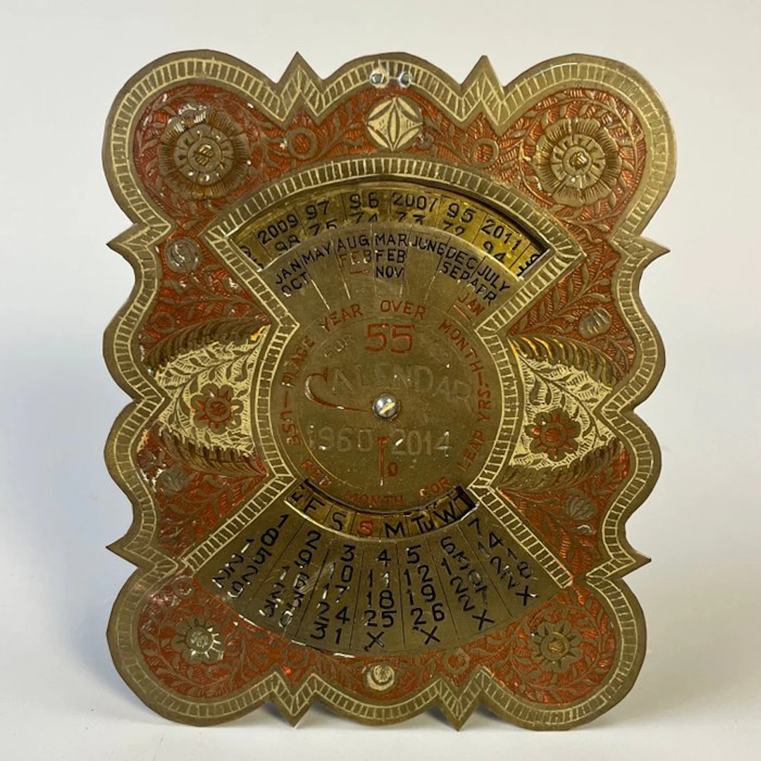 Decorative ornament - Vintage brass perpetual calendar 1960-2014 - Indian