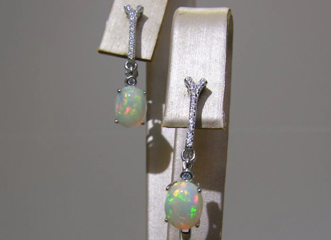 Opal Earrings - Height: 25 mm - Width: 6 mm- 2.6 g - (2)