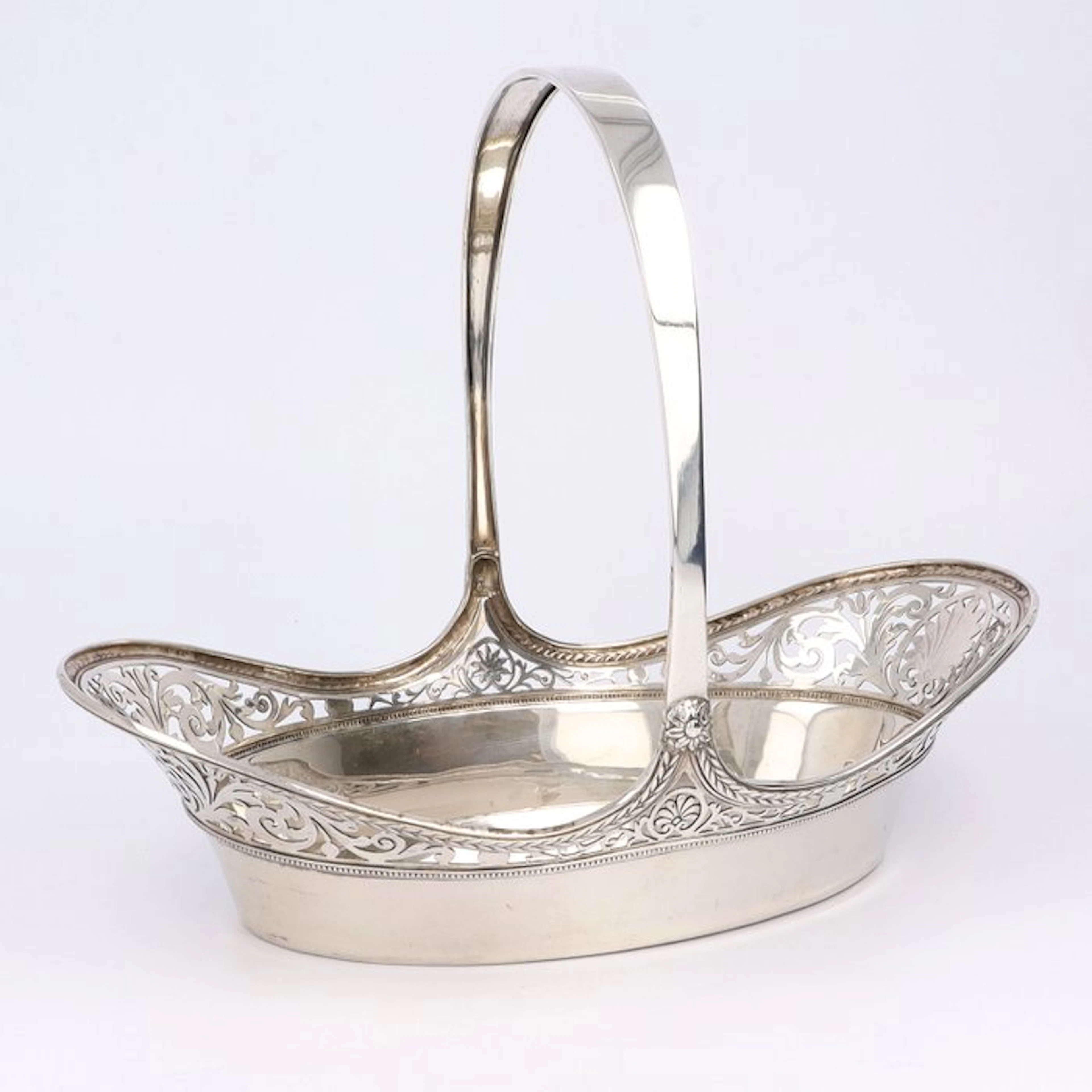 Gebrüder Deyhle. Hengselmand. - Basket - .800 silver