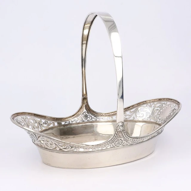Gebrüder Deyhle. Hengselmand. - Basket - .800 silver
