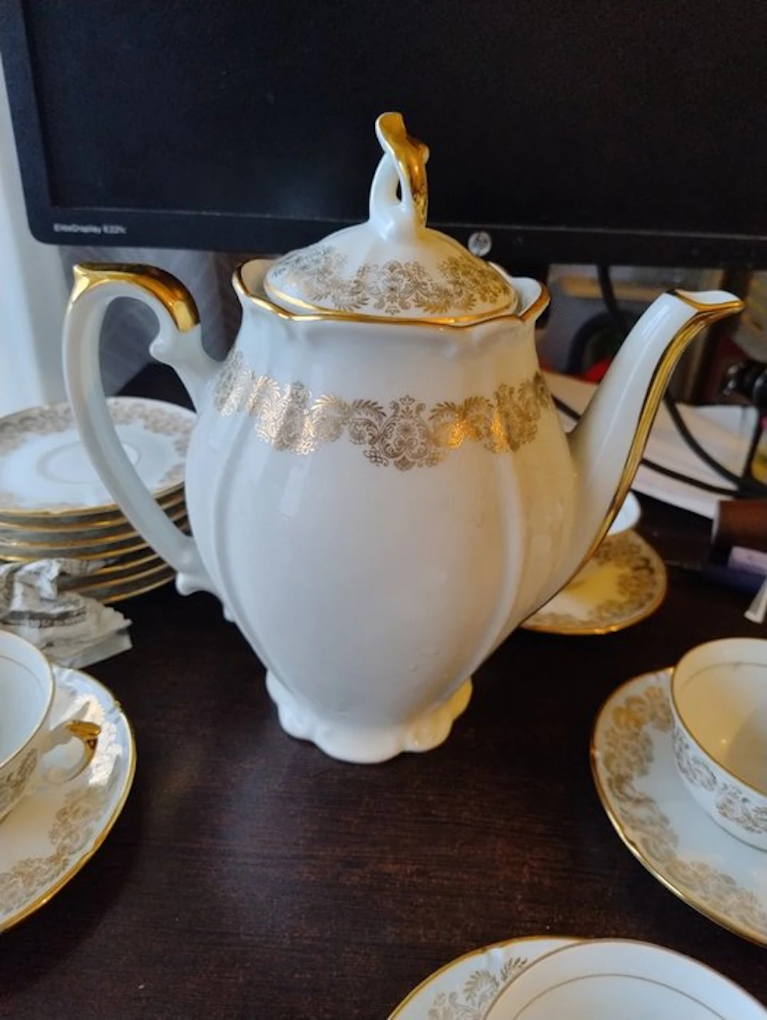 Ferdinand deshouliere - Drinking set (26) - Porcelain, Gold - Fd Chauvigny