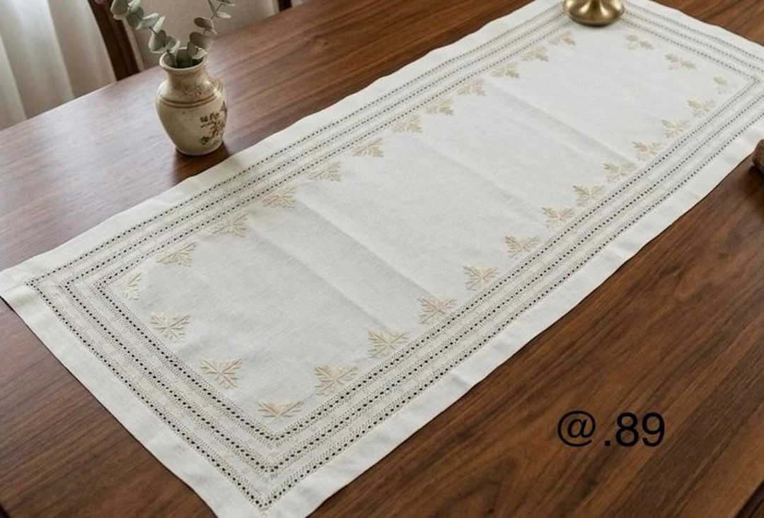 Embroidery - 89 cm - 39 cm - LINEN RUNNER
