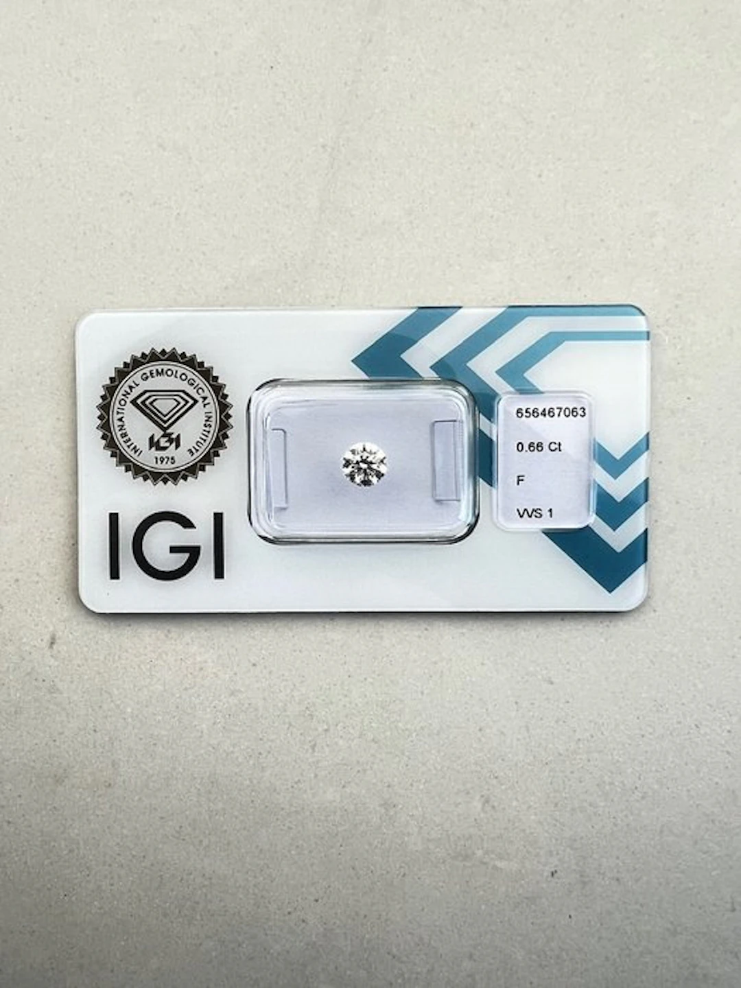 1 pcs Diamond (Natural) - 0.66 ct - Round - F - VVS1...