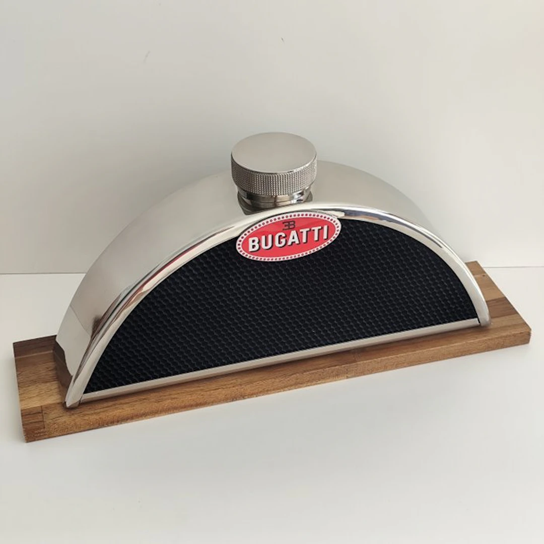 Rare Bugatti grille from the Romano Artioli era (EB110), large size. - Bugatti