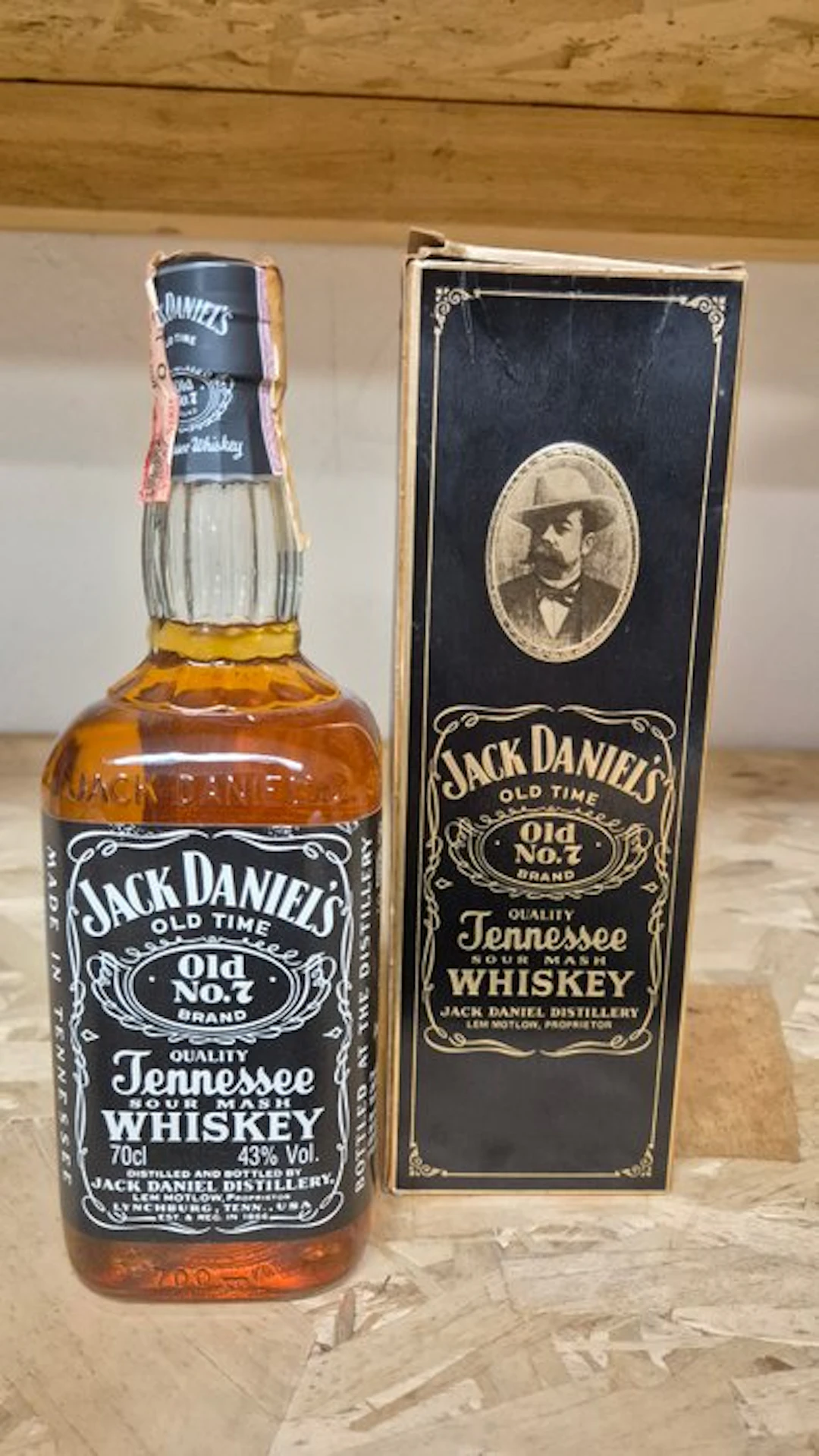 Jack Daniel's Old No 7 - Fakeseal - b. 1990s - 70cl