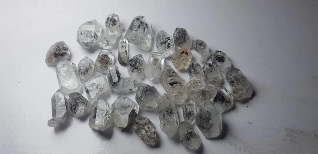 Herkimer Quartz Crystals- 101 g - (56)