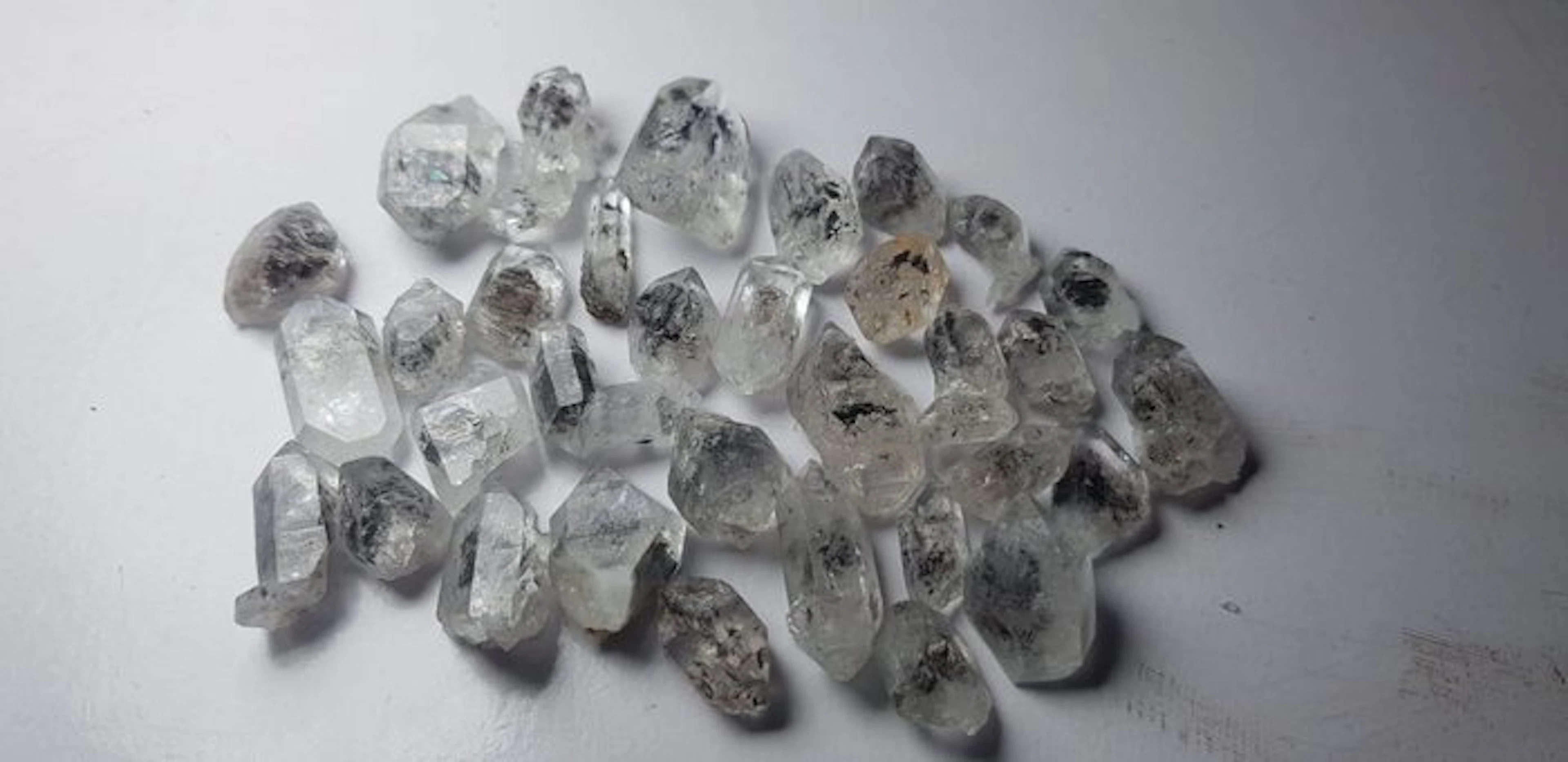 Herkimer Quartz Crystals- 101 g - (56)