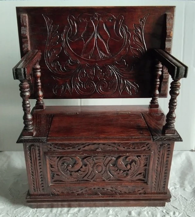 Handgemaakt - Dollhouse Zitbank kist - 1900-1910 - Belgium