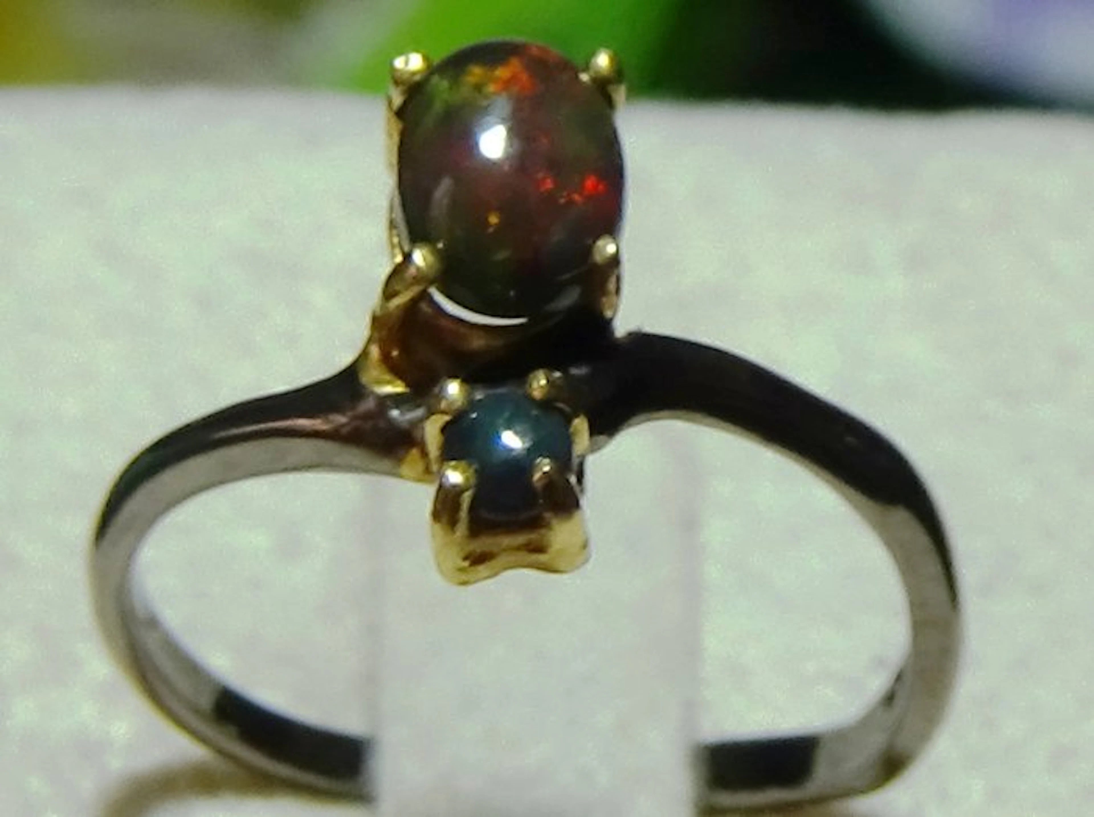 Opal Ring - Height: 25.1 mm - Width: 20.3 mm- 2.1 g - (1)
