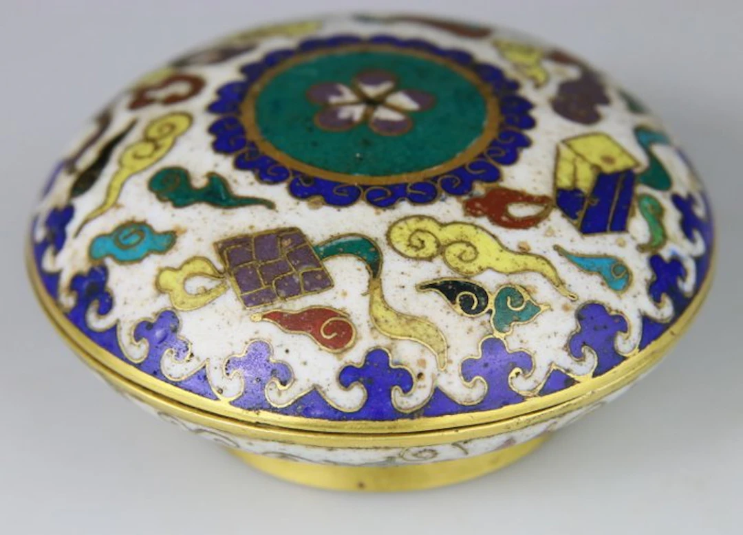 Gold-plated bronze cloisonné box