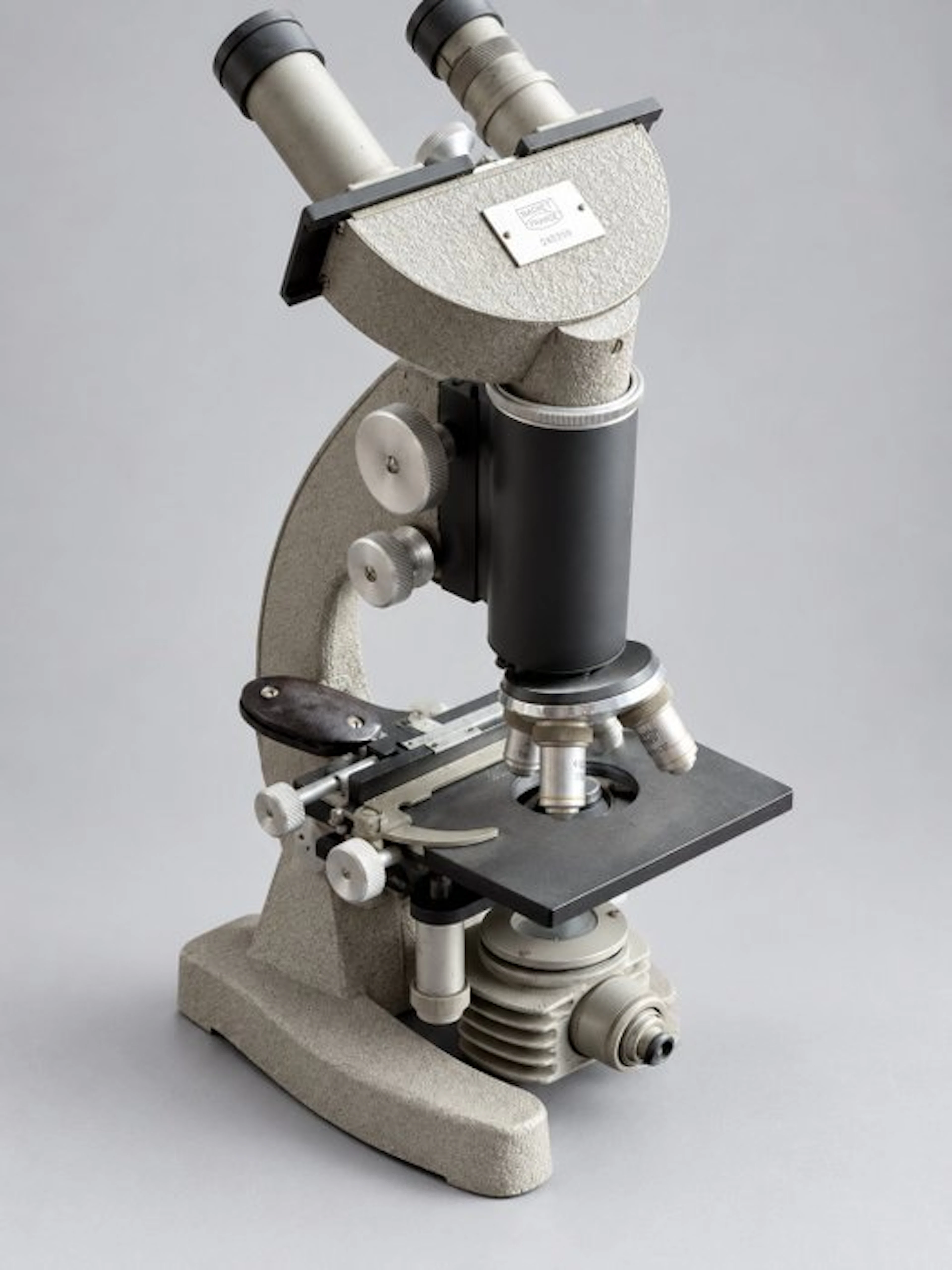 Binocular compound microscope - 240358 - 1970-1980 - France - Nachet