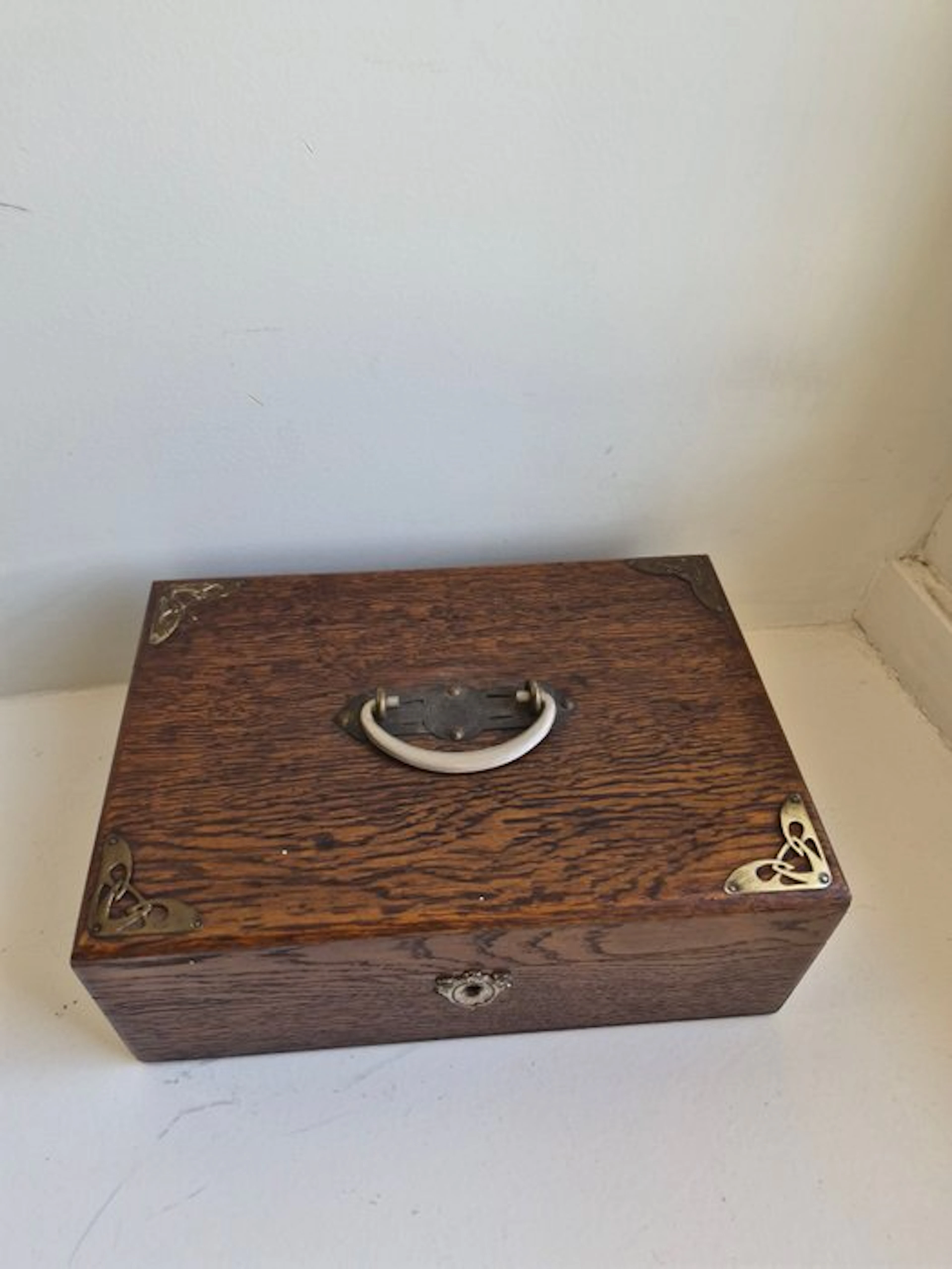 Bazar Vaudois à Lausanne - Case - Oak