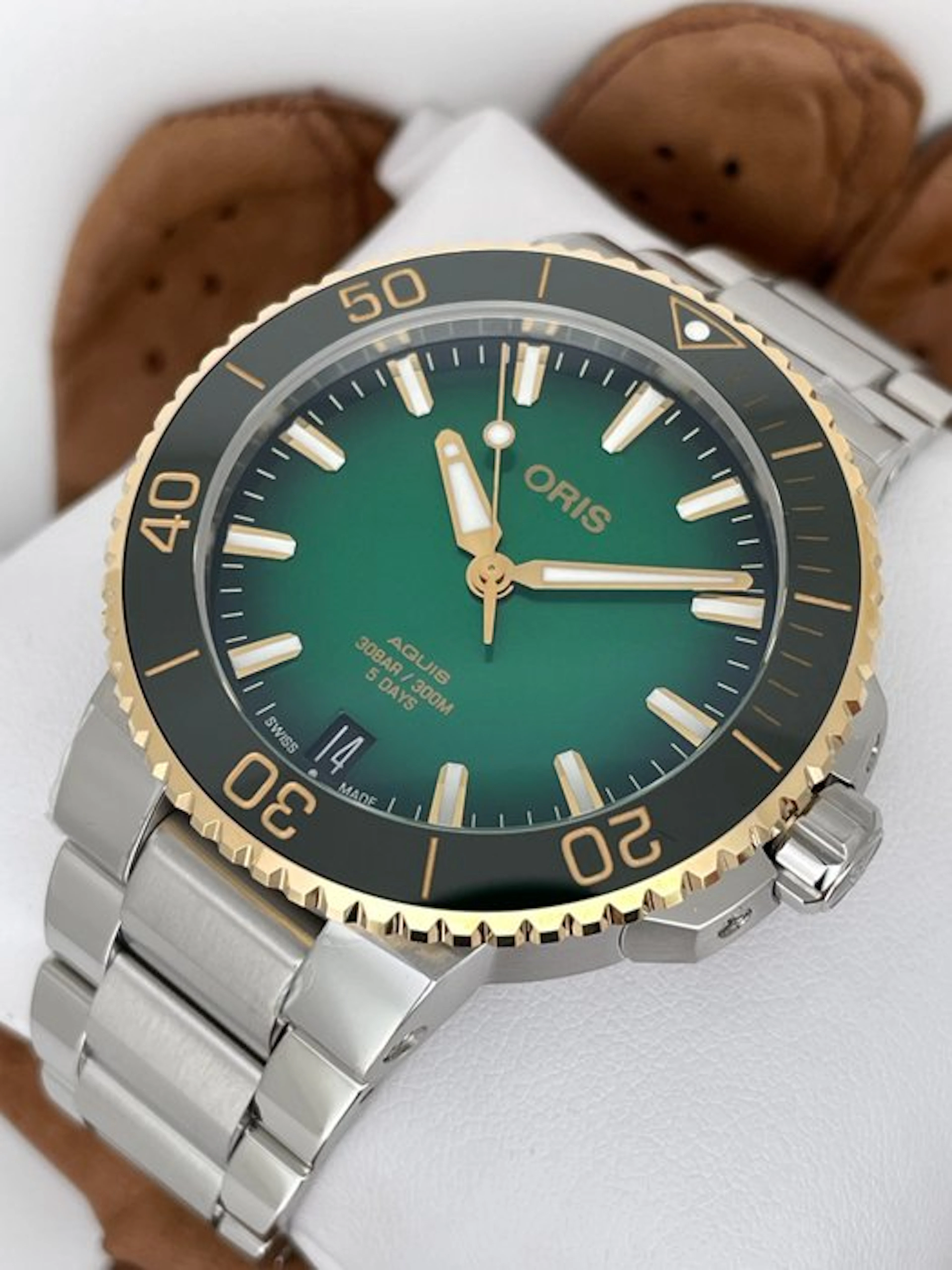 Oris - Aquis Date Calibre 400-2 Automatic - 01 400 7769...