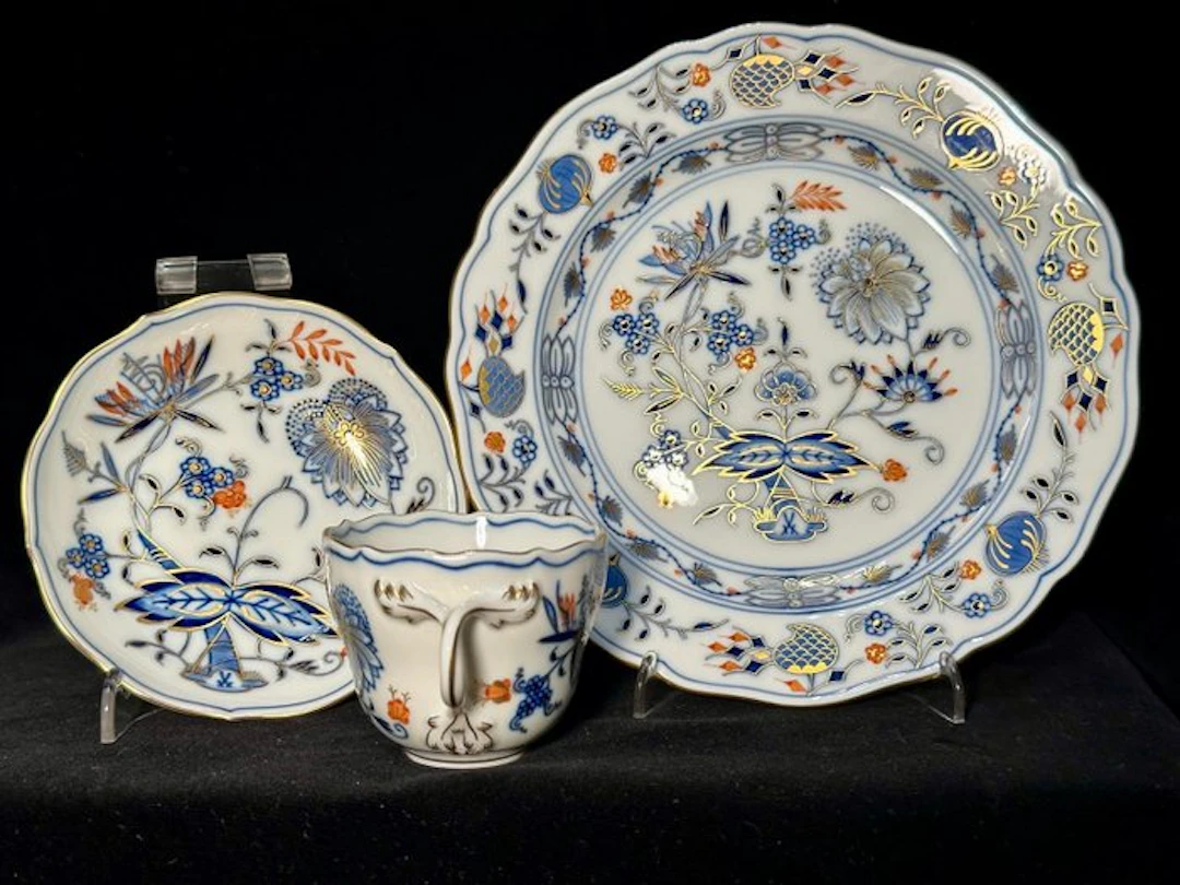 Meissen - Cup and saucer (3) - Meissen Porcelain...