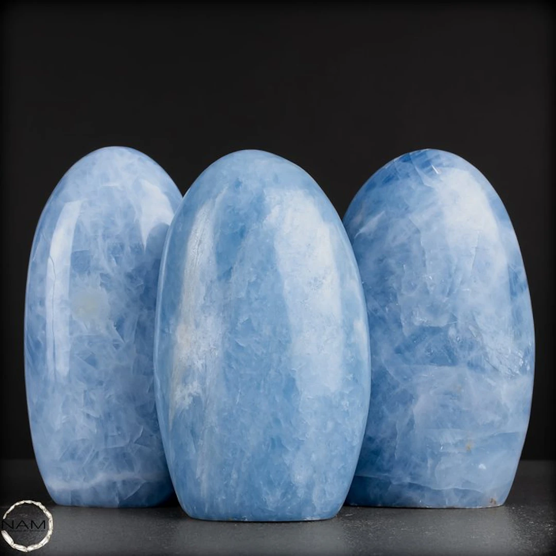 Blue Calcite Freeform – Soft elegance in celestial blue...