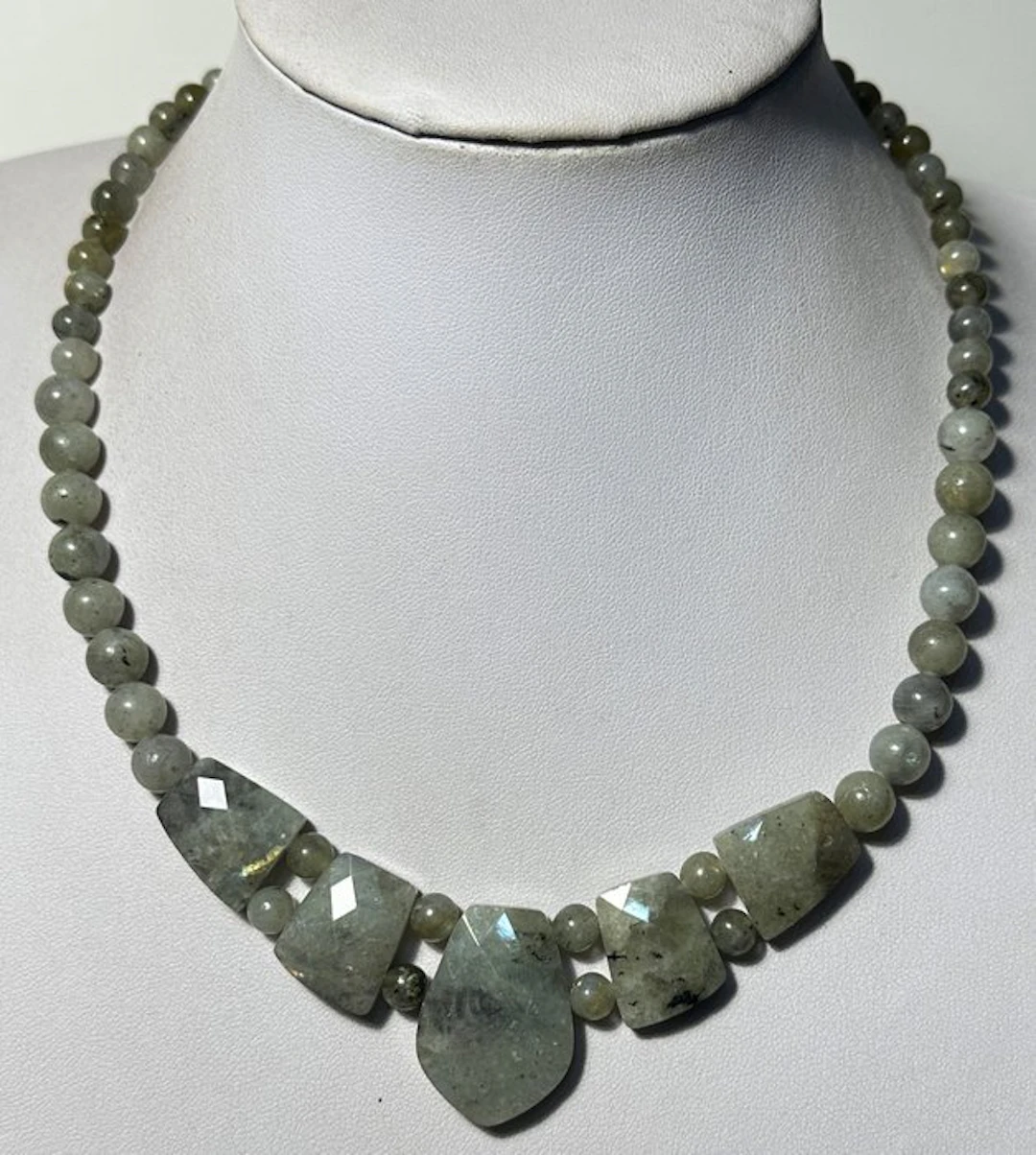 Natural Indian Labradorite / High quality / AAA /...