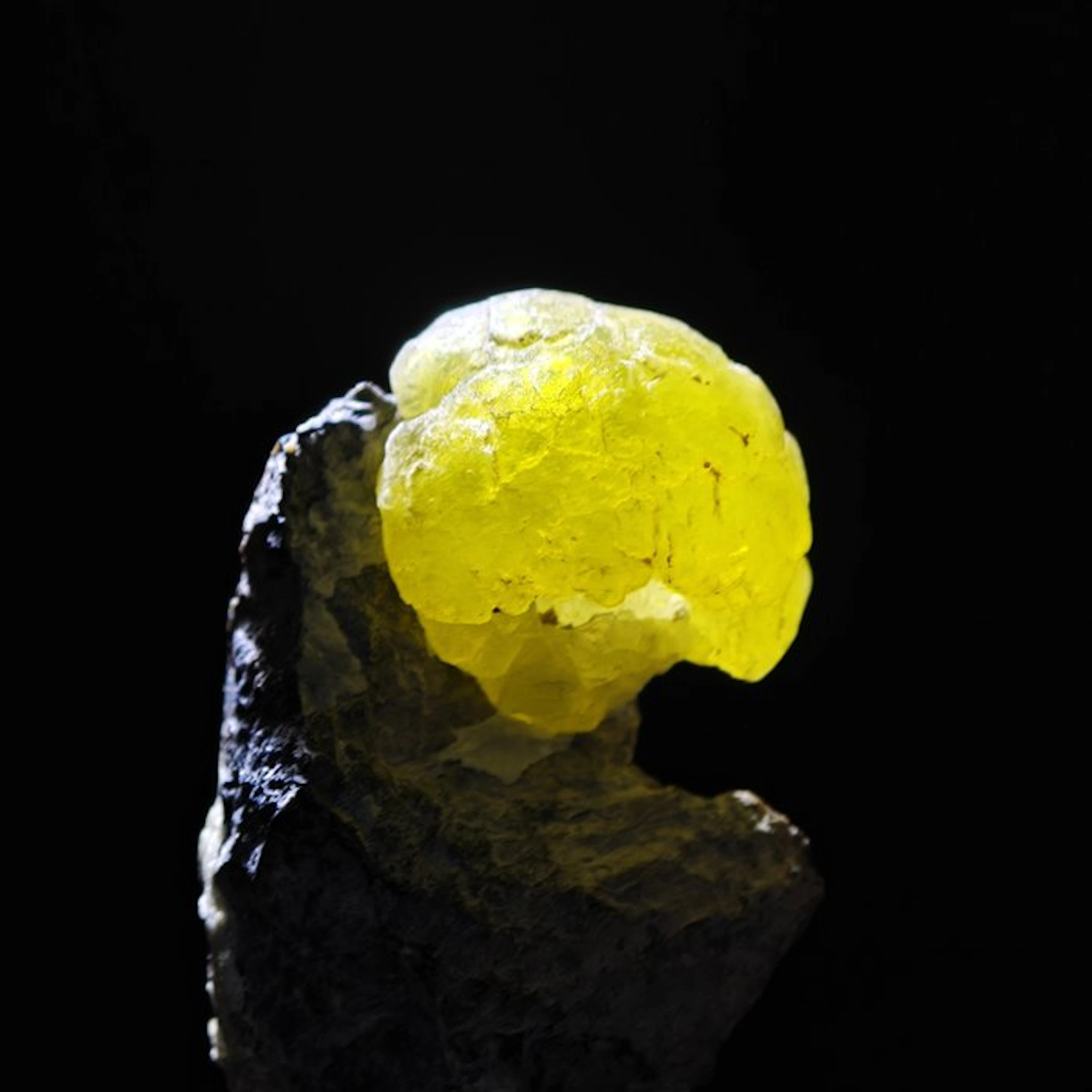 RARE BRUCITE