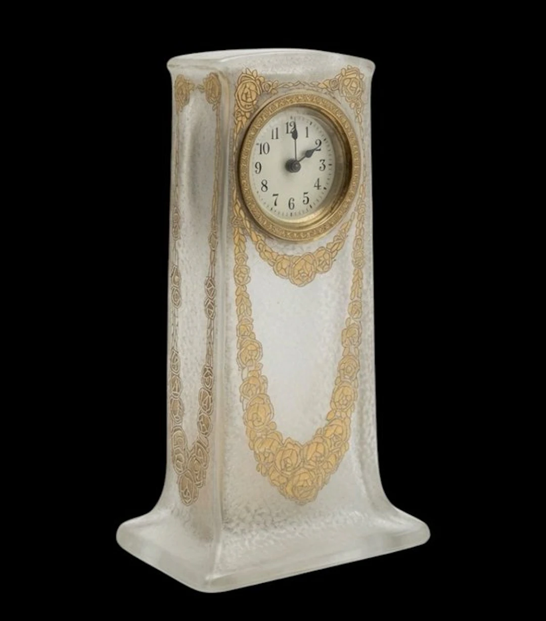 Mantel clock - Saint Louis - Art Nouveau Glass - 1900-1910 - Model 1076