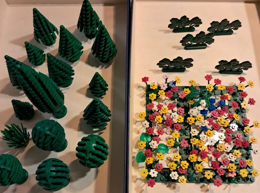 LEGO Bricks - City Town Wald , Bäume, Blumen, Garten