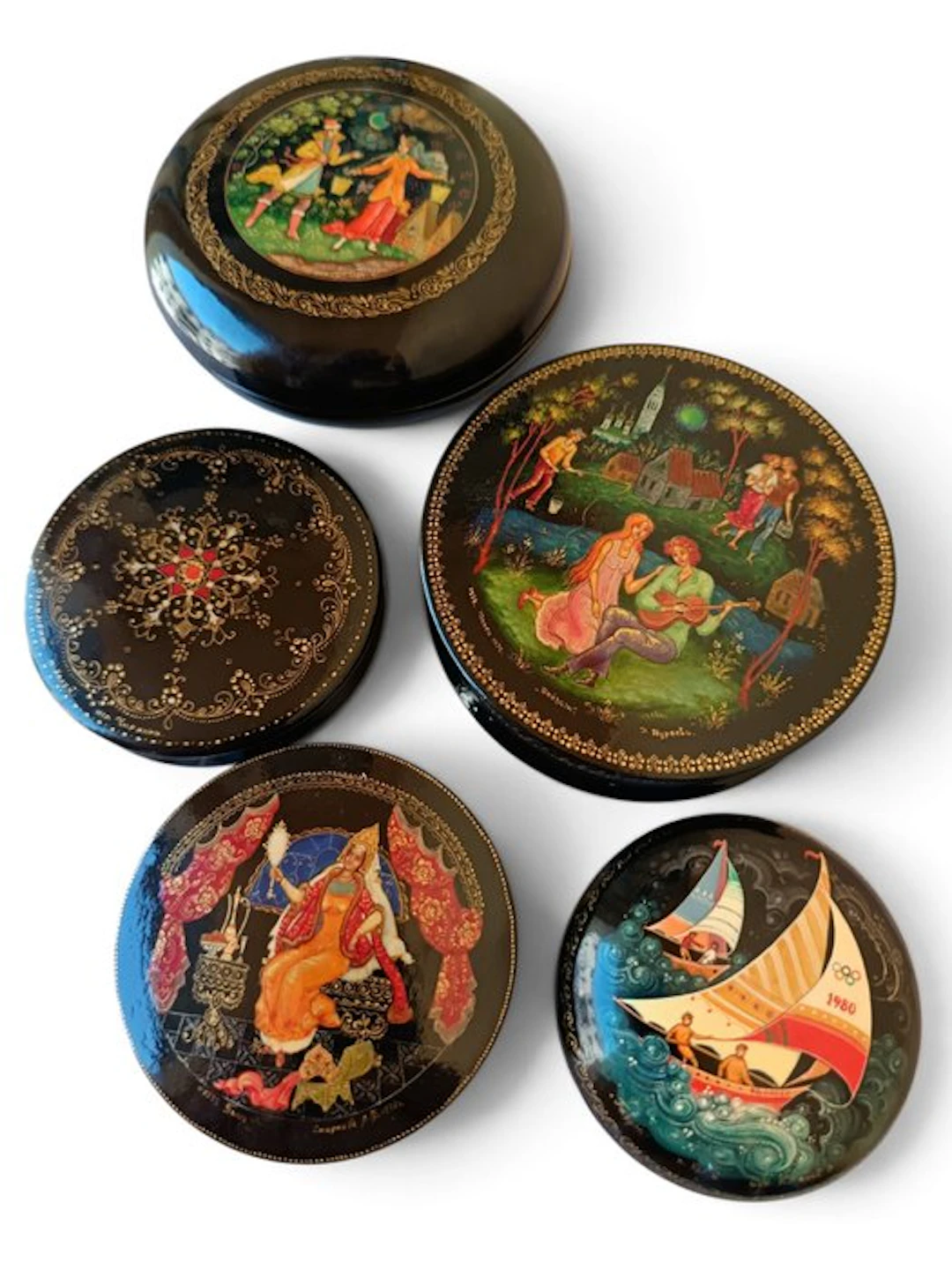 Box (5) - Papier-mache