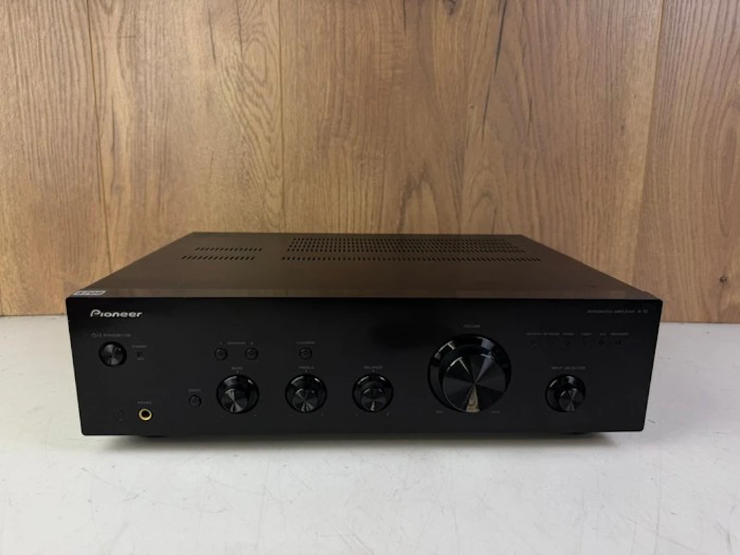 Pioneer - A-10 - Solid state amplifier