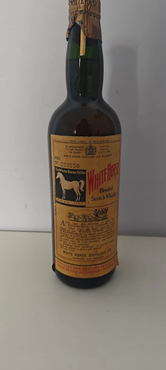 White Horse Spring Cap - b. 1950s - N/A (75cl)