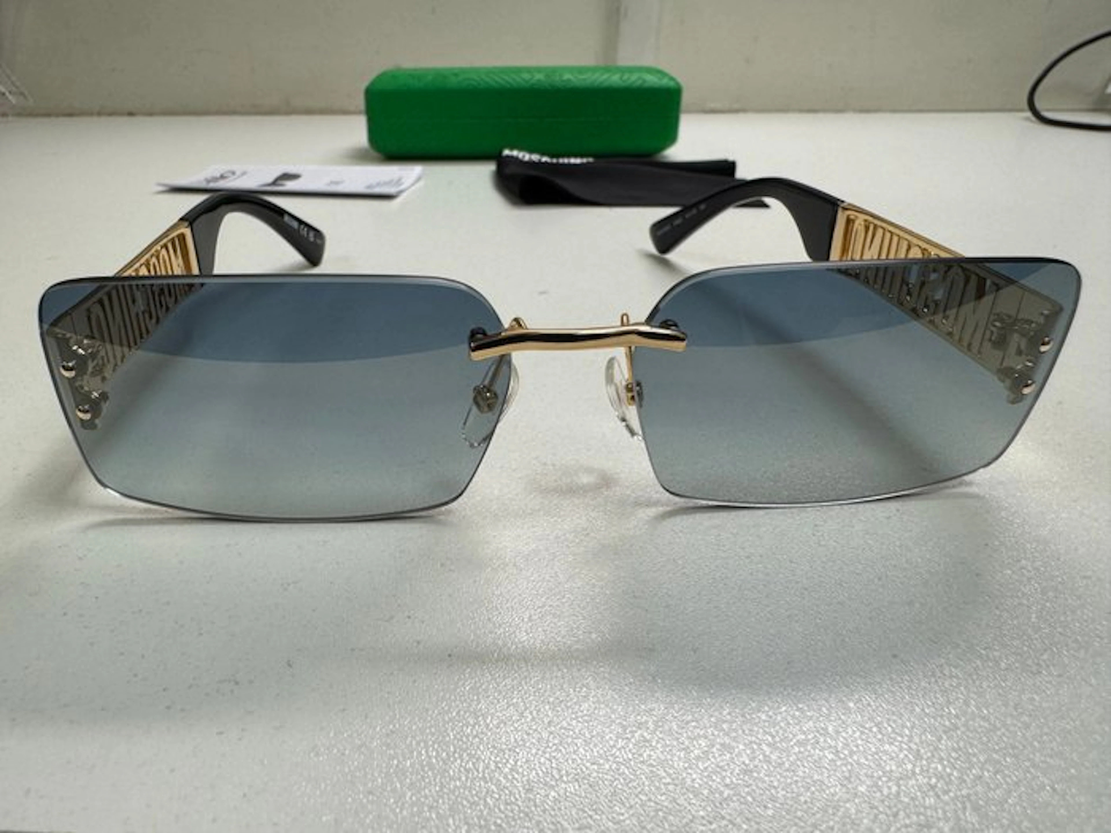 Moschino - Sunglasses