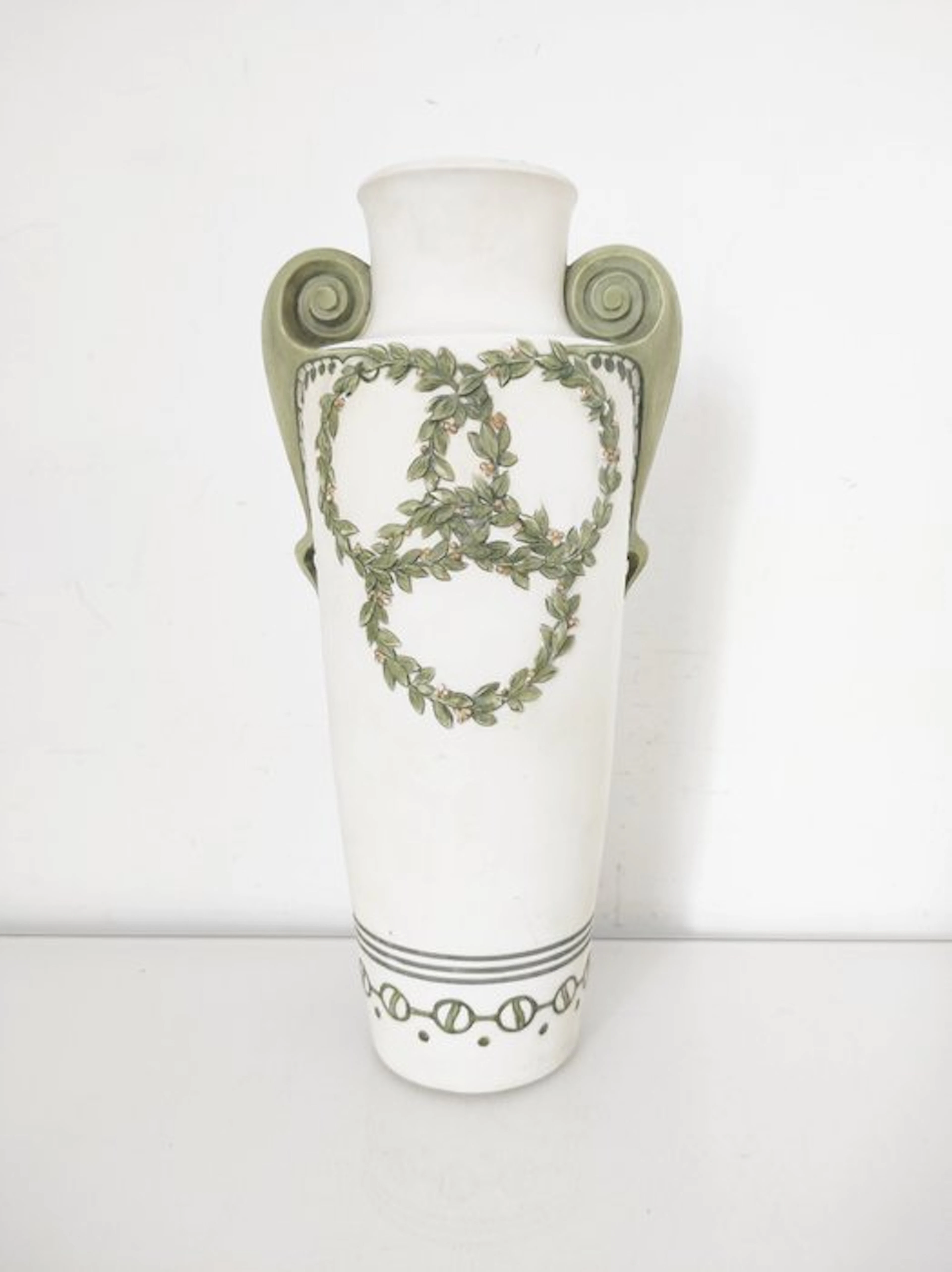 Vase - Biscuit porcelain - Embossed foliage