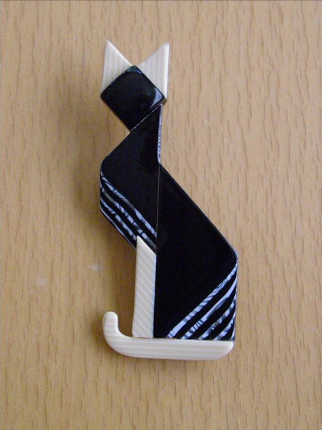 Léa Stein - Resin - Brooch - Black-and-White CAT Art Deco
