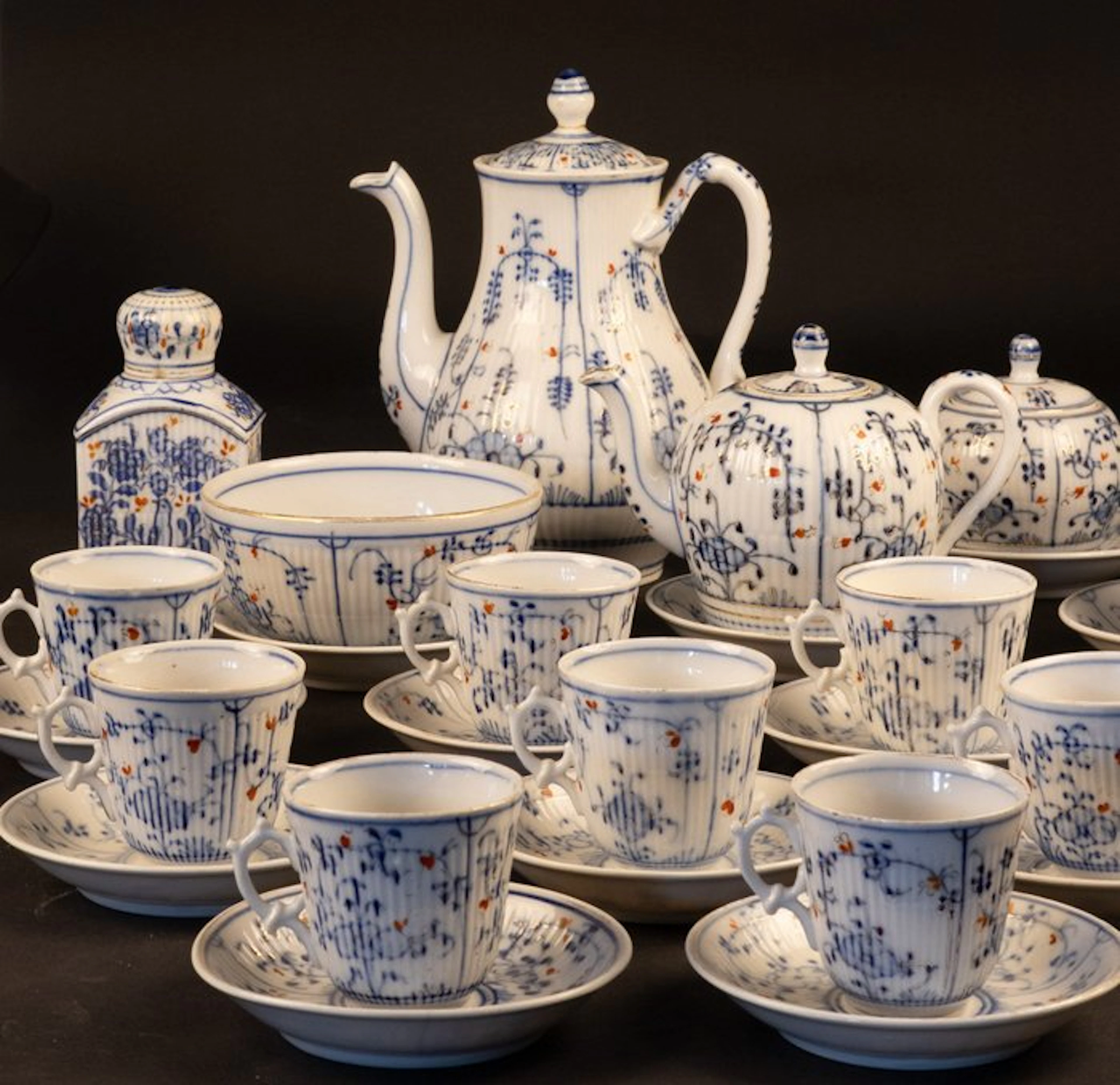 Drinking service (32) - Porcelain