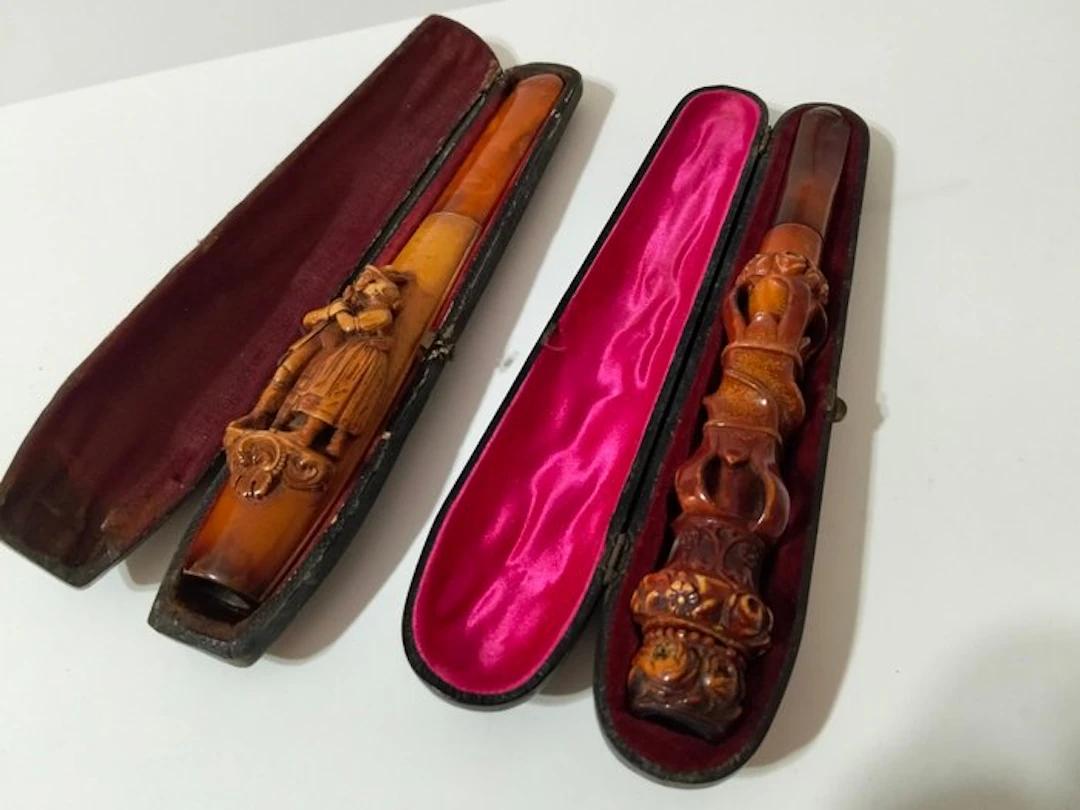 Cigarette holder (2) - Meerschaum (Sepiolite) & Amber...