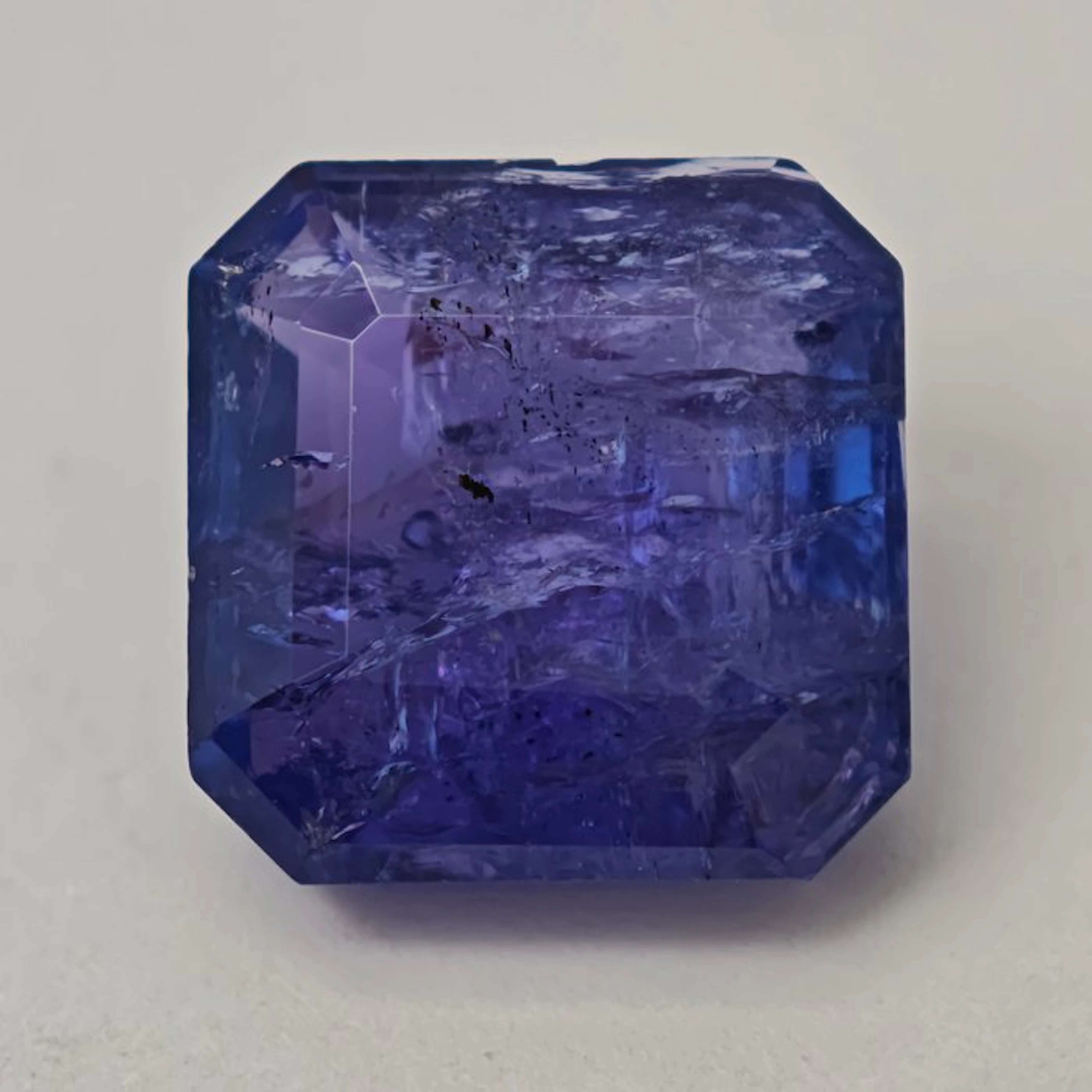 No reserve price Tanzanite - 8.16 ct - Antwerp Laboratory...