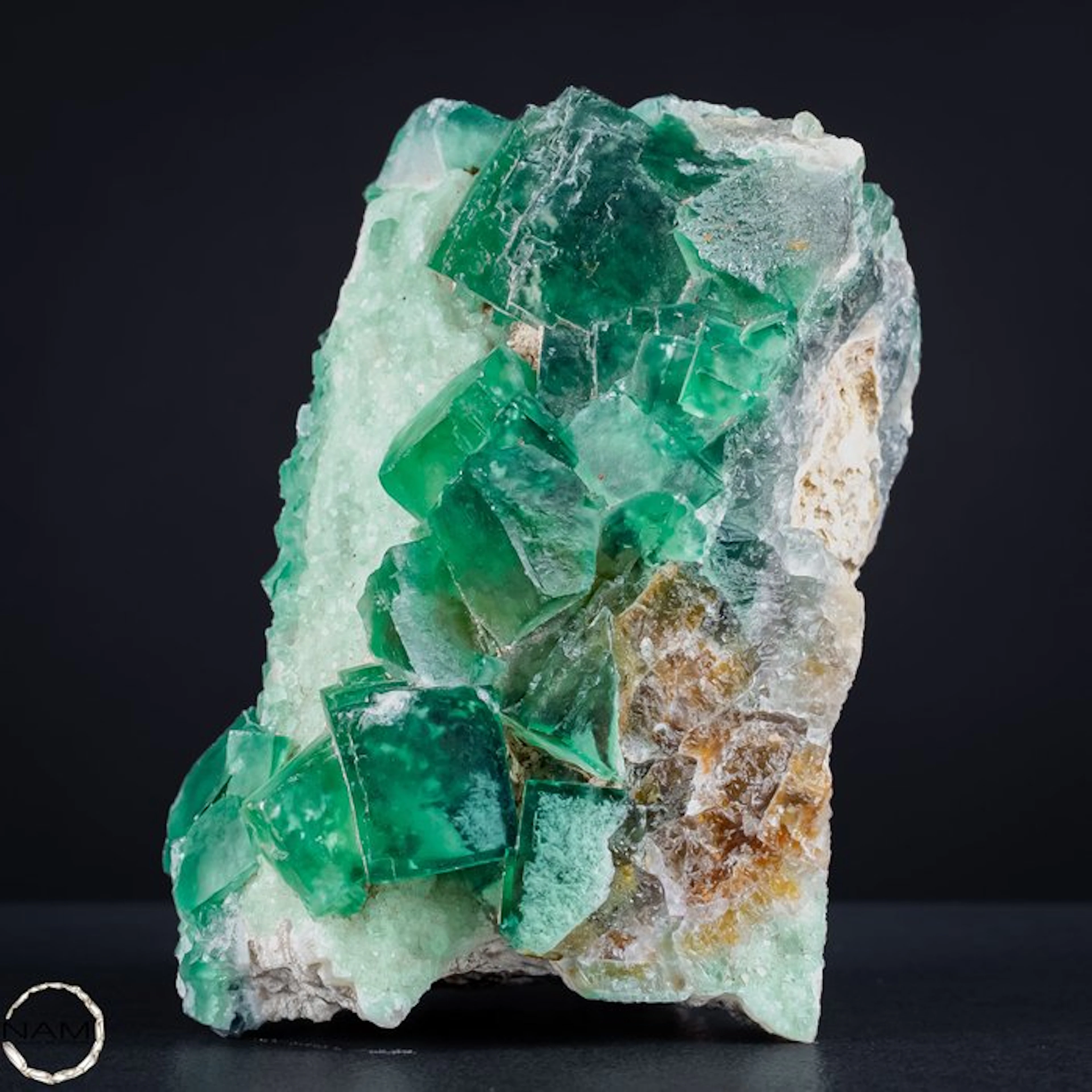 Unique fluorite cluster – Crystal Beauty in Emerald Green- 1433.41 g