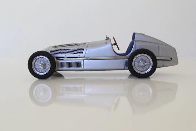 CMC 1:18 - Model kit - Mercedes-Benz W25 - 1934